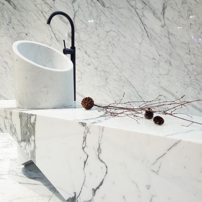white calacatta use in bathroom