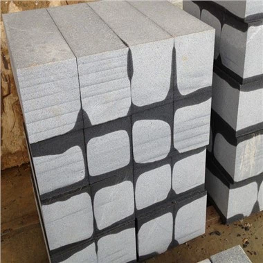 Bordillo de granito gris claro